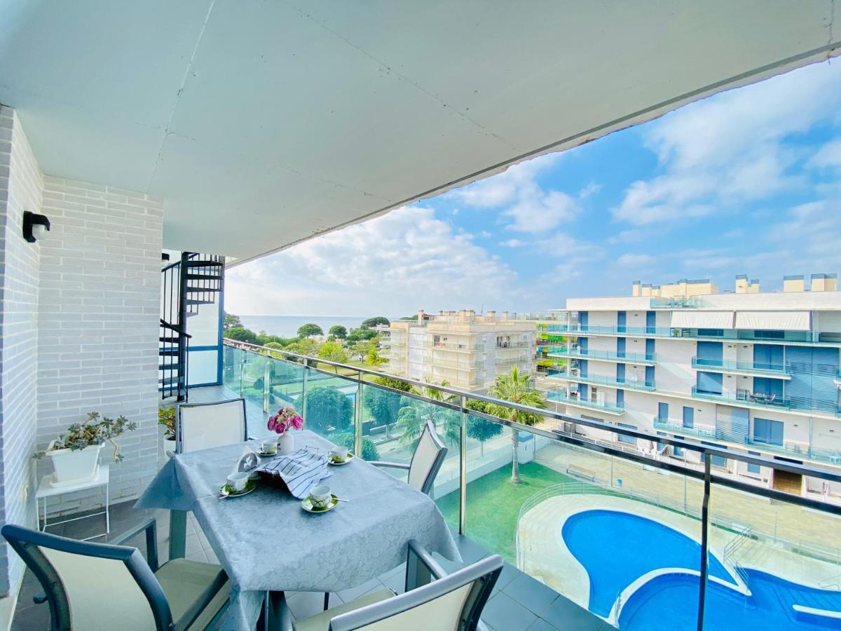 Atico Augusta Apartment กัมบริลส์ ภายนอก รูปภาพ