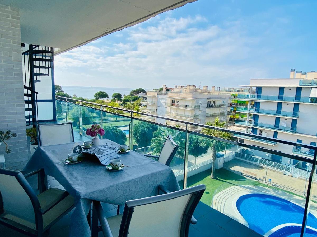 Atico Augusta Apartment กัมบริลส์ ภายนอก รูปภาพ