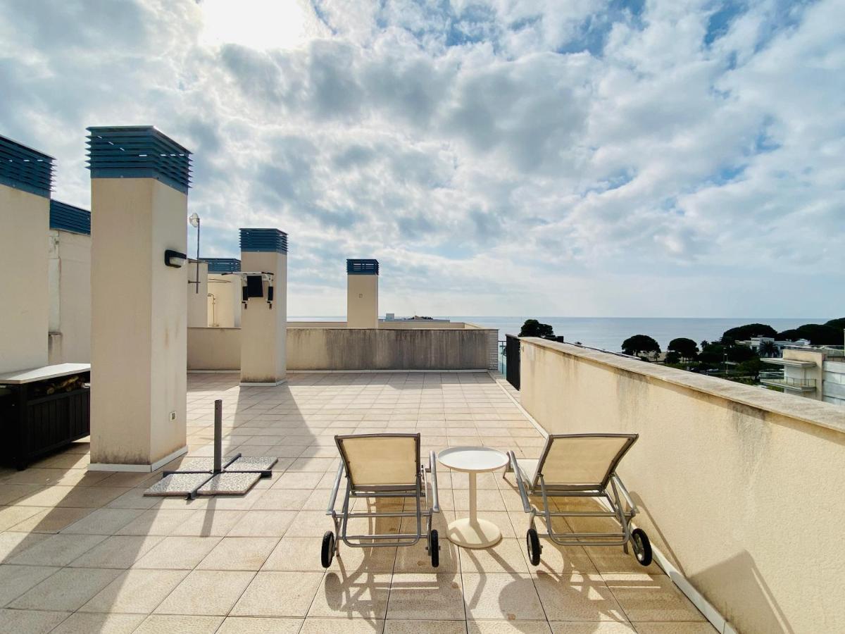 Atico Augusta Apartment กัมบริลส์ ภายนอก รูปภาพ
