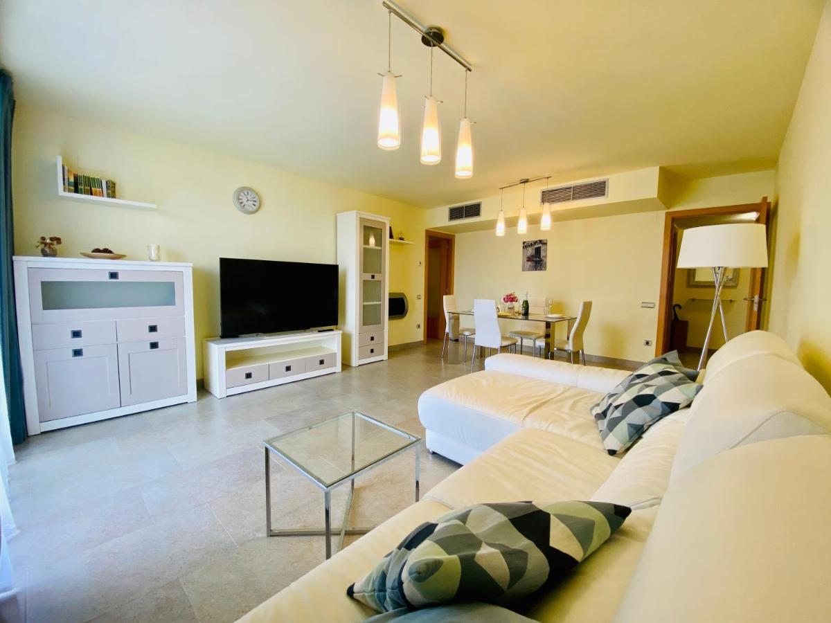 Atico Augusta Apartment กัมบริลส์ ภายนอก รูปภาพ
