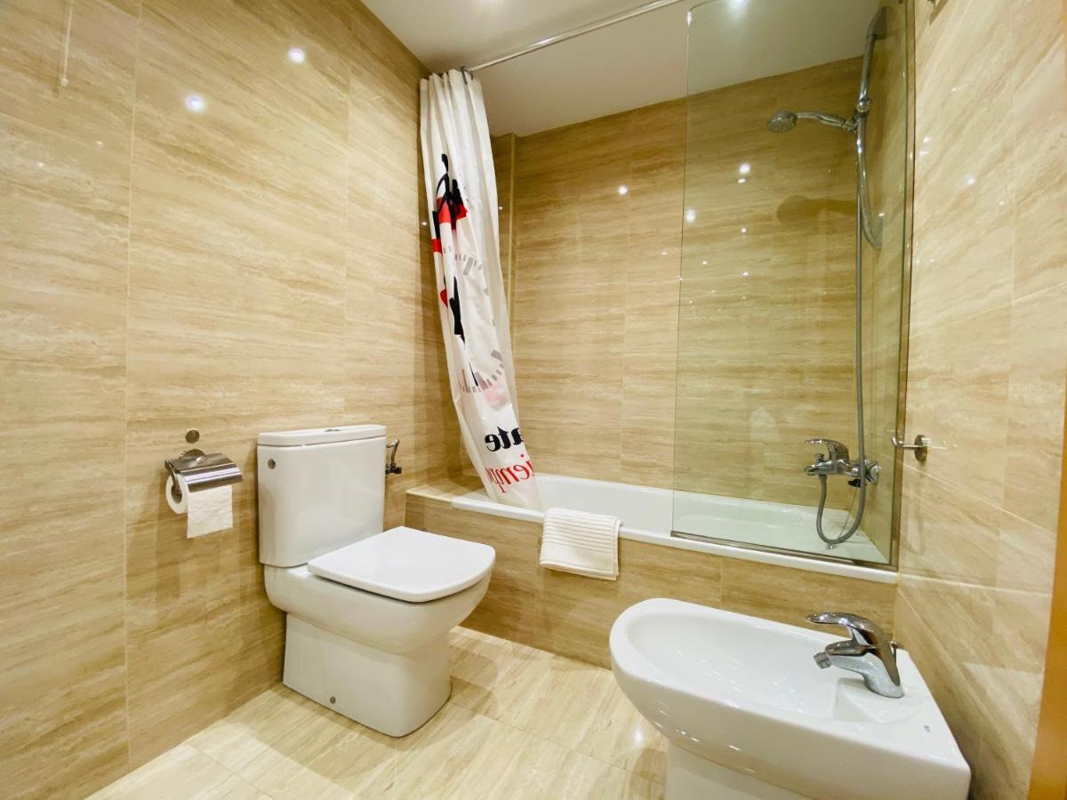 Atico Augusta Apartment กัมบริลส์ ภายนอก รูปภาพ