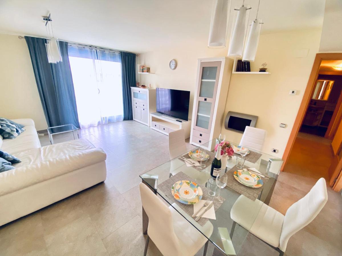 Atico Augusta Apartment กัมบริลส์ ภายนอก รูปภาพ